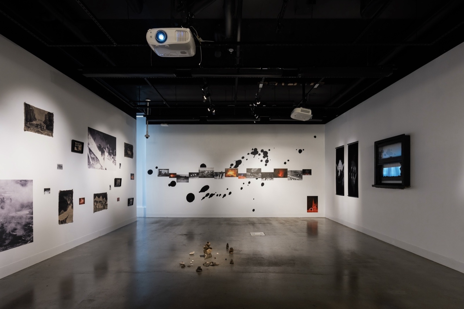 “Don’t(,) go gentle into that good night”, George Paton Gallery, Melbourne, 2025